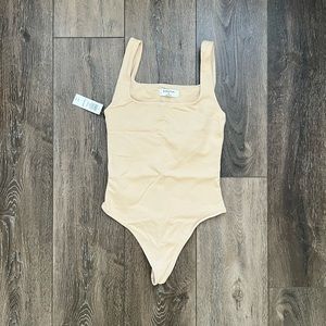 ARITZIA Babaton Contour Bodysuit